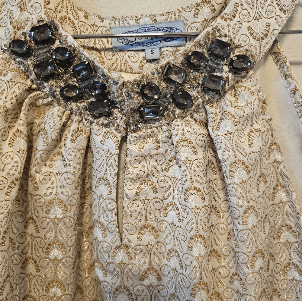 Small Joolay Embellished Cream & Gold Top - Picture 3 of 4